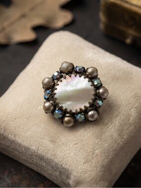 Vintage 50s MOP Iridescent Brooch | Aurora Borealis